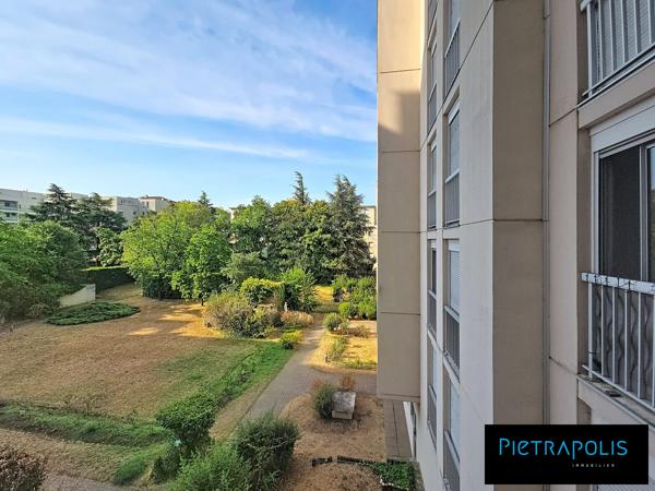 APPARTEMENT DE PLUS DE 71 M2 (2 CHAMBRES), DOUBLE GARAGE ET CAVE
