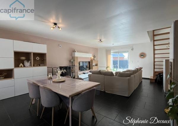🏡 À VENDRE – Pavillon récent  – 105 m² – 3 chambres – Semi plain-pied – DPE B – Jardin – Cour