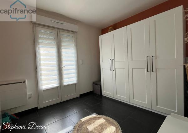 🏡 À VENDRE – Pavillon récent  – 105 m² – 3 chambres – Semi plain-pied – DPE B – Jardin – Cour