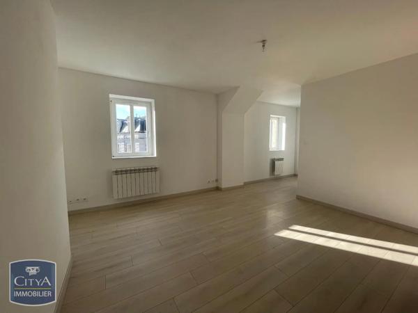 Appartement à louer 2 pièces 50.28m² Arras (62000)