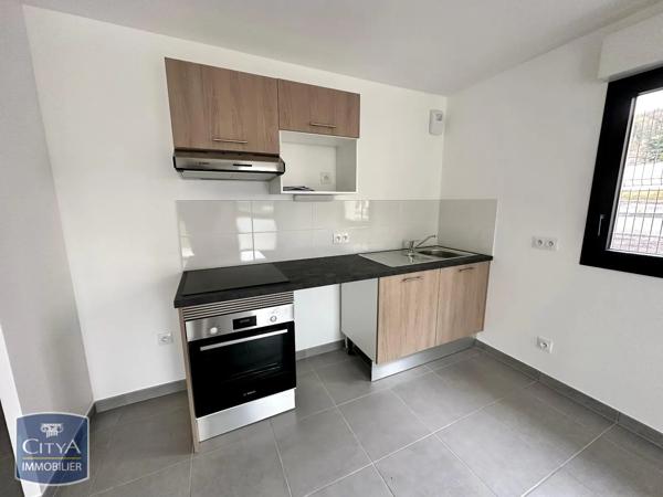 Appartement à louer 3 pièces 67.3m² Grand-Couronne (76530)