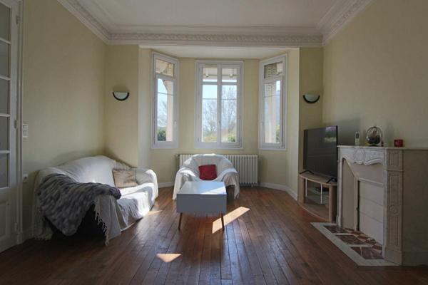 Maison de caractère en meulière de 183 m² et 6 chambres à Soissons