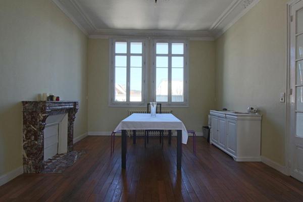 Maison de caractère en meulière de 183 m² et 6 chambres à Soissons