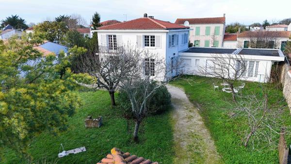 Vente Maison de luxe Saint-Pierre-d'Oléron 9 Pièces 189 m²