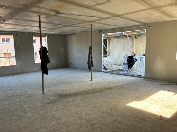 Appartement à vendre 4 pièces traversant ANNECY (74)