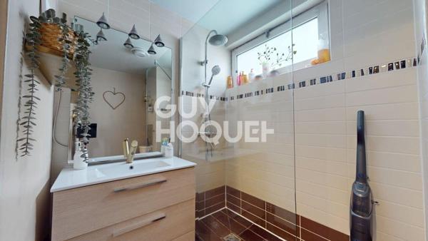 APPARTEMENT EN DUPLEX AVEC TERRASSE ET PARKING - ROSNY SOUS BOIS