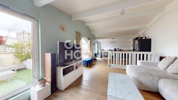 APPARTEMENT EN DUPLEX AVEC TERRASSE ET PARKING - ROSNY SOUS BOIS