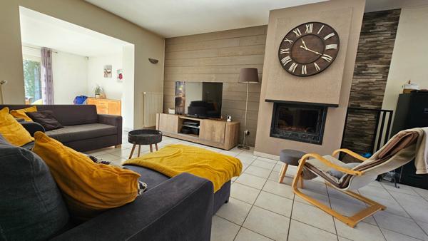 Maison  Semi-Individuelle  108 m2 - 4 chambres - Jardin - 1 Garage