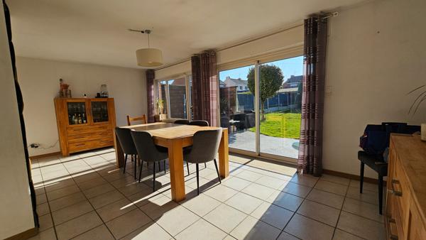 Maison  Semi-Individuelle  108 m2 - 4 chambres - Jardin - 1 Garage