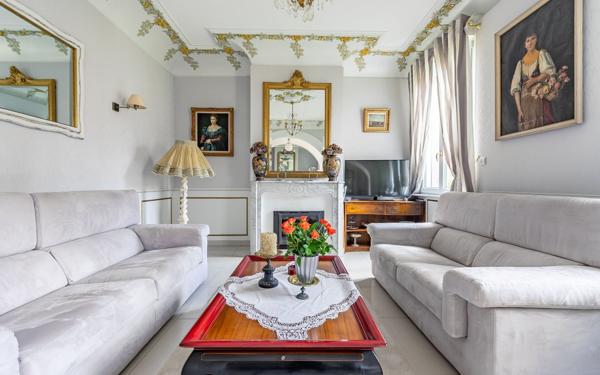 Maison à vendre    7 pièces •  Condren