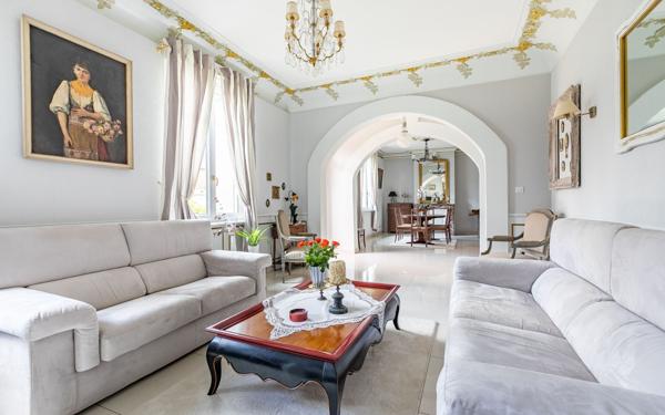 Maison à vendre    7 pièces •  Condren