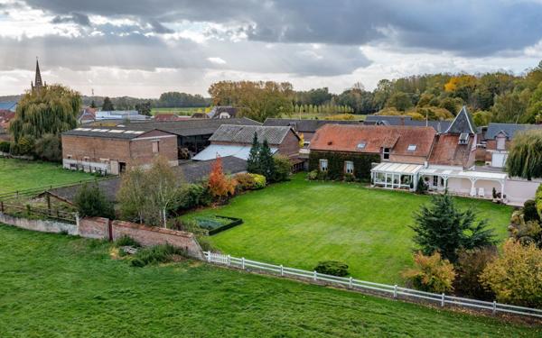 Maison à vendre    7 pièces •  Condren