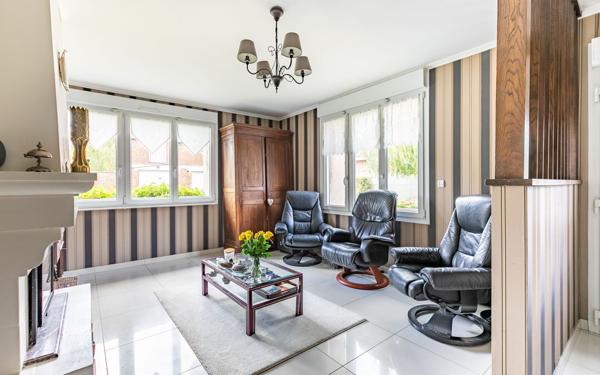 Maison à vendre    7 pièces •  Condren