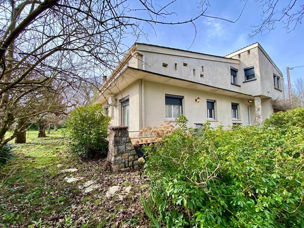 Maison T5 de caractère avec vue imprenable sur le Tarn et dépendances