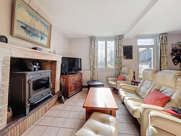 Charmante Maison Ancienne à Vendre à St Philbert du Peuple !