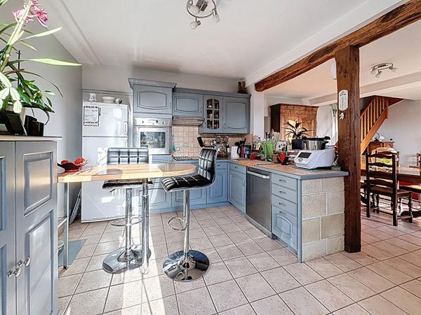 Charmante Maison Ancienne à Vendre à St Philbert du Peuple !