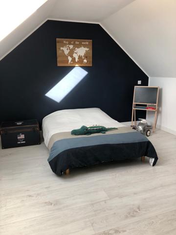 Maison récente Ecommoy 4 chambres 3 sdb piscine 136m2