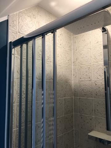 Maison récente Ecommoy 4 chambres 3 sdb piscine 136m2