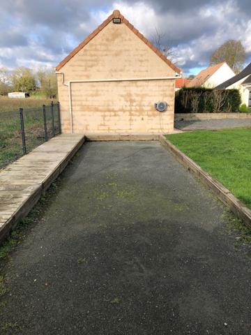 Maison récente Ecommoy 4 chambres 3 sdb piscine 136m2