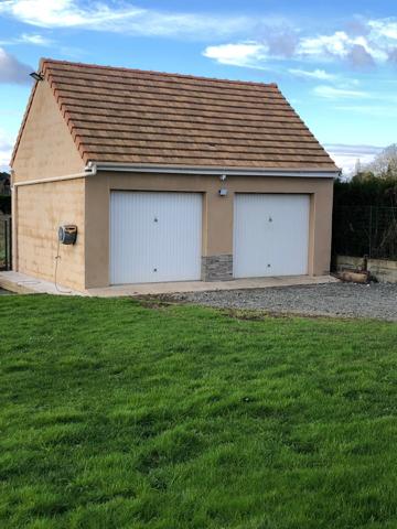 Maison récente Ecommoy 4 chambres 3 sdb piscine 136m2