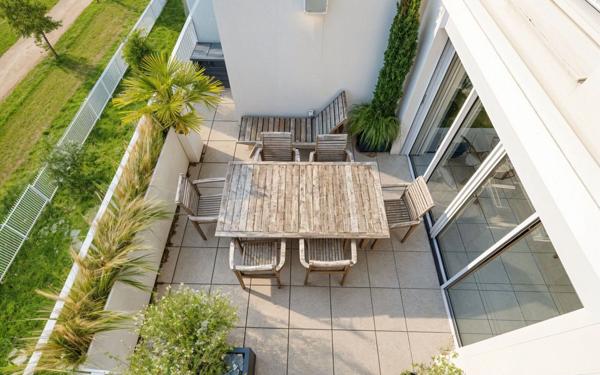 Appartement à vendre    5 pièces • 101,56 m2 Sathonay-Camp