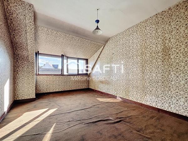 Maison de caractère à rénover, plein centre-ville