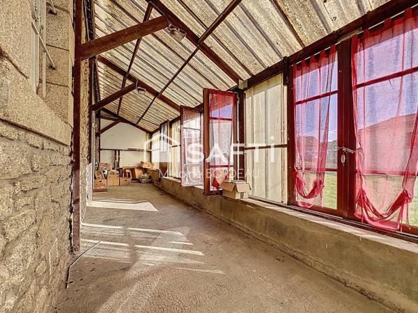 Maison de caractère à rénover, plein centre-ville