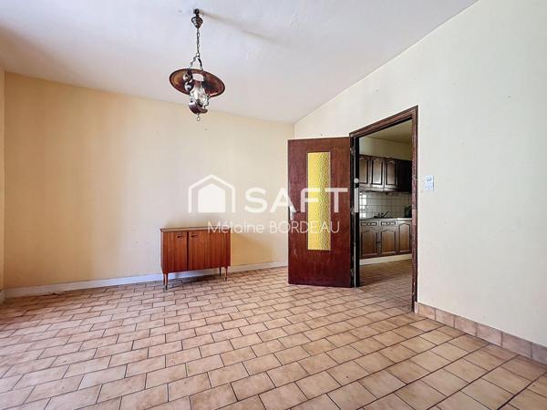 Maison de caractère à rénover, plein centre-ville