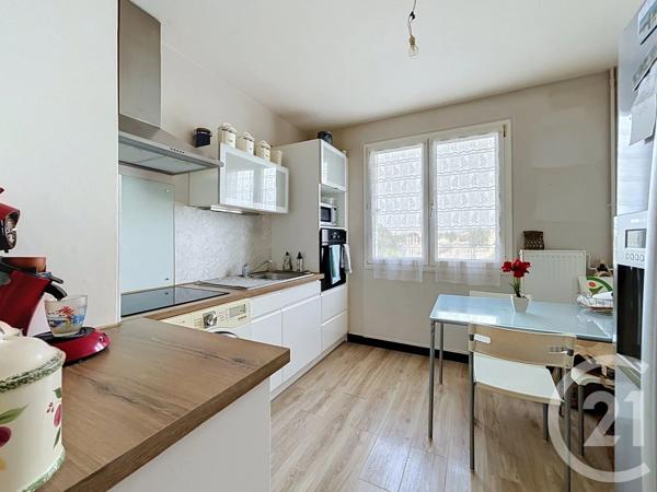 Appartement T4 à vendre  4 pièces - 70 m 2   ROMILLY SUR SEINE  - 10