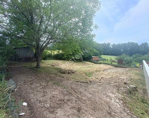Diemoz : Terrain à bâtir de 523 m²