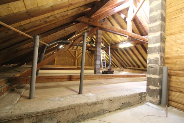 À vendre Thones Appartement 5 pièces à rénover plus plateau à aménager