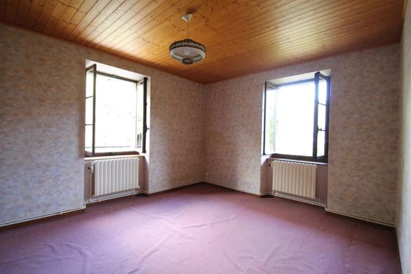 À vendre Thones Appartement 5 pièces à rénover plus plateau à aménager