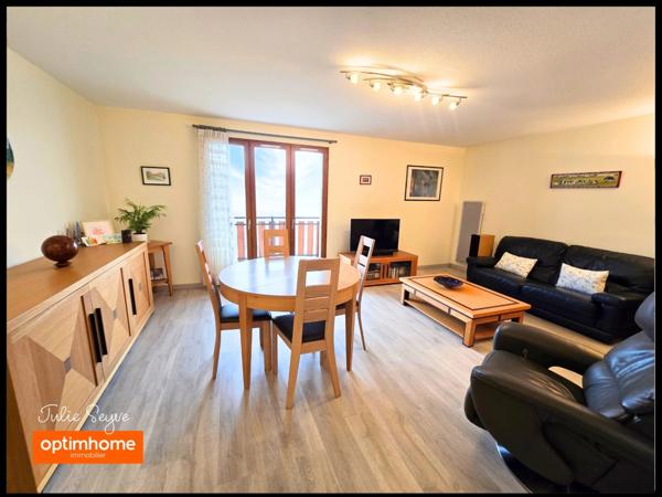 Appartement avec 2 chambres, une terrasse, une cave et un parking – Centre de Gex