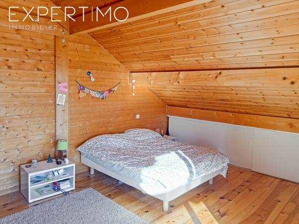 Gap (05000) SUPERBE CHALET, GRAND TERRAIN ET VUE DOMINANTE ET DEGAGEE !