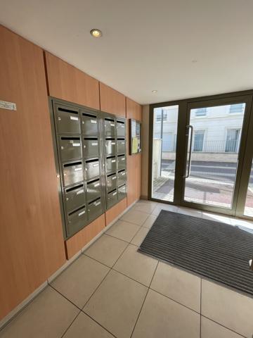 Appartement
         2 pièces
        - 45 m² 118 000 € *