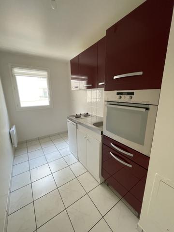 Appartement
         2 pièces
        - 45 m² 118 000 € *