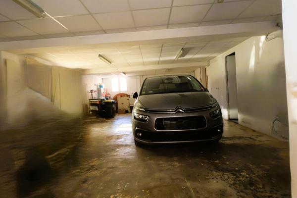 Maison de Ville T5 avec Piscine double Garage + logement indépendant