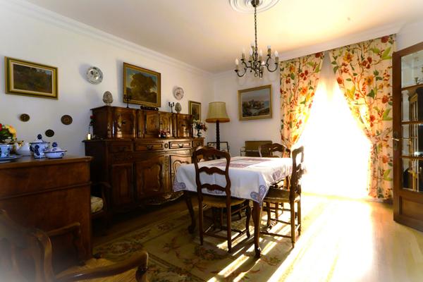 Maison de Ville T5 avec Piscine double Garage + logement indépendant