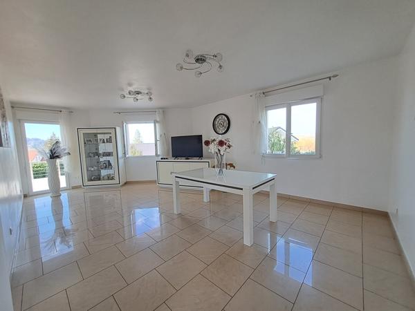 Pavillon de 2009 de 170 m² habitables !