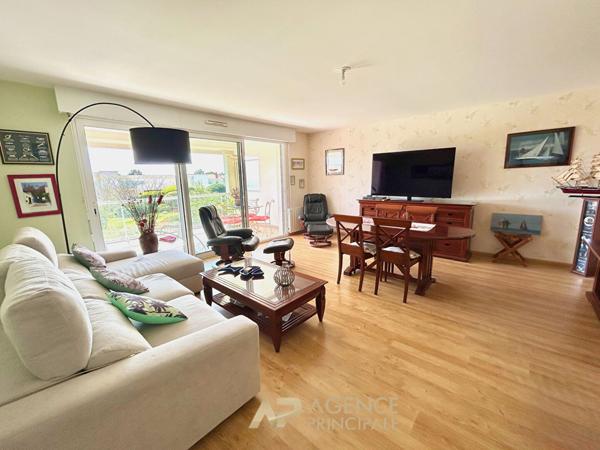 Appartement 64 m² La Rochelle -Terrasse 22 m² - Ascenseur - Parking - DPE B €399 000 ** - Référence MR712ED1