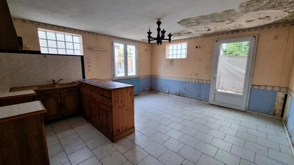 Secteur La Courbe - Maison lumineuse avec jardin plein sud et beau potentiel