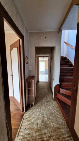 Secteur La Courbe - Maison lumineuse avec jardin plein sud et beau potentiel