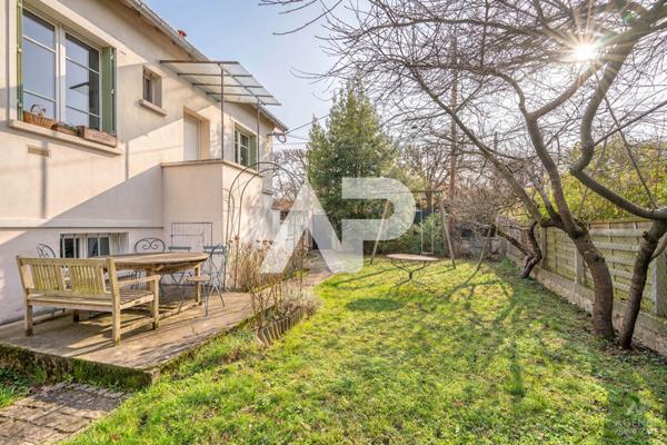 Maison Rueil Malmaison 6 pièce(s) 150m2 €885 000 ** - Référence 19773