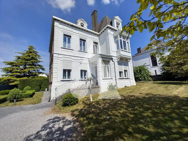 Maison 10 pièces 355 m2