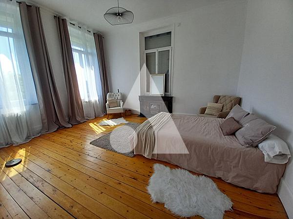 Maison 10 pièces 355 m2