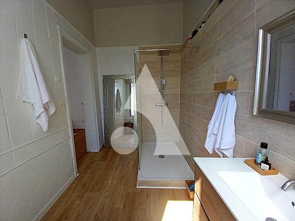 Maison 10 pièces 355 m2