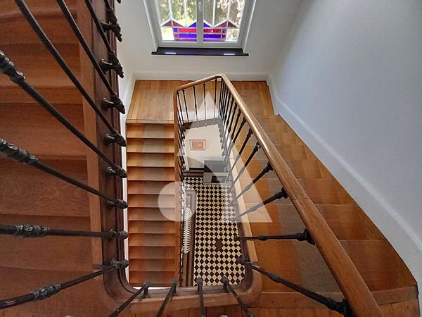 Maison 10 pièces 355 m2