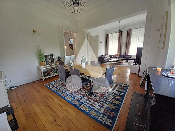 Maison 10 pièces 355 m2