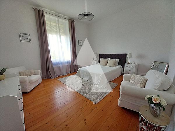 Maison 10 pièces 355 m2