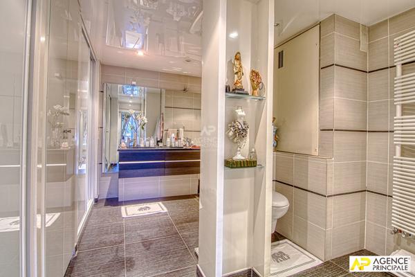 Versailles Rive-Droite Appartement 4 pièces 108.40m² au 2ème étage avec ascenseur, cave et parking €710 000 ** - Référence 25529